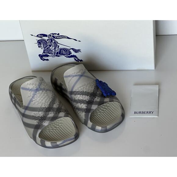 Sandals_&_Flip_Flops